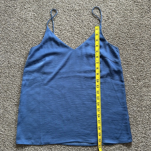 *Set of 2* H&M Camisoles - Picture 6 of 11